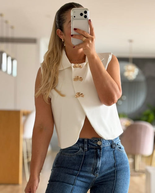 BLUSA SIN MANGAS BOTONES METALICOS