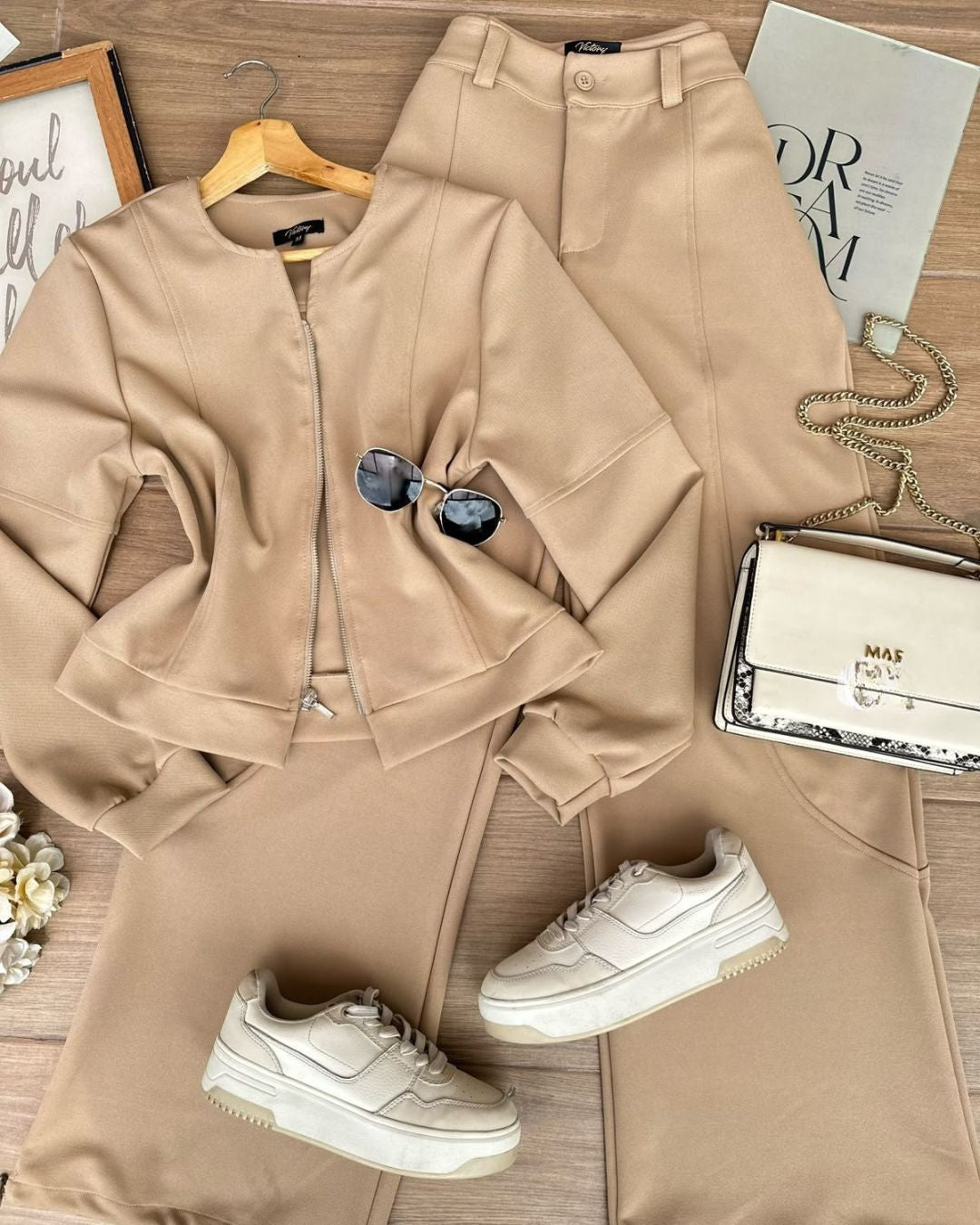 CONJUNTO CHAQUETA Y PANTALON