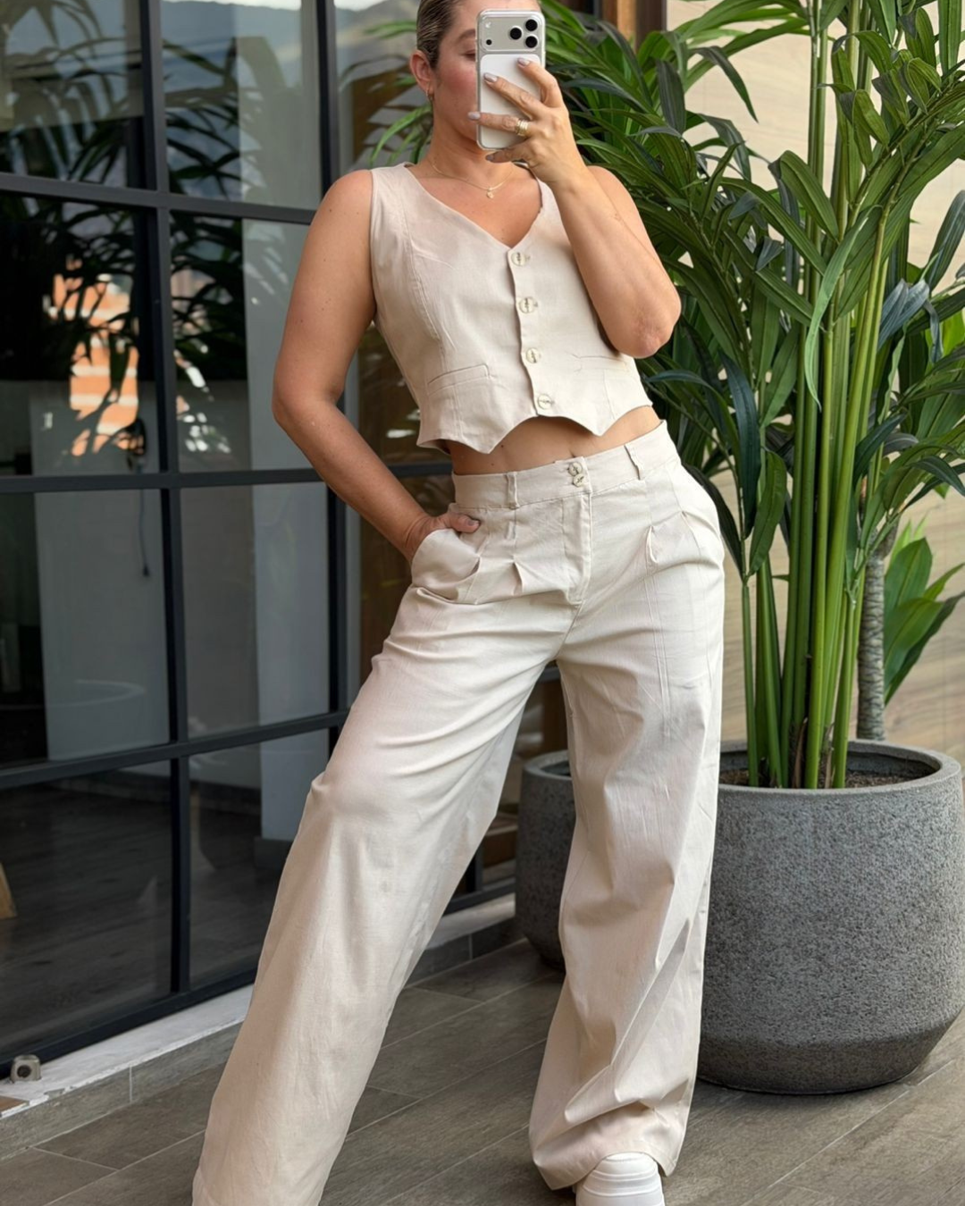 CONJUNTO CHALECO Y PANTALON