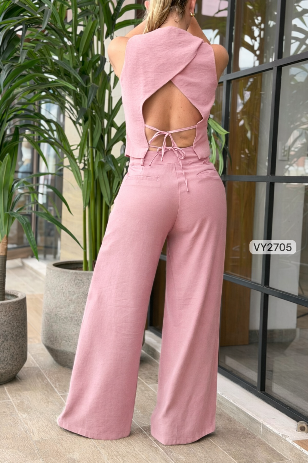CONJUNTO CHALECO Y PANTALON