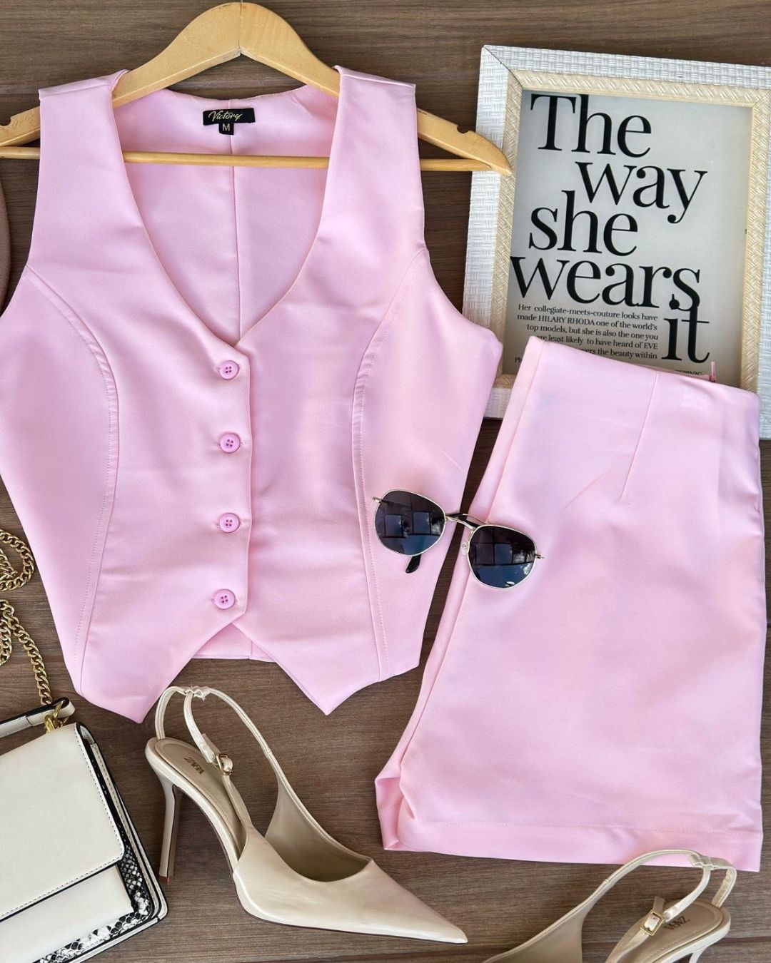 CONJUNTO CHALECO Y SHORT