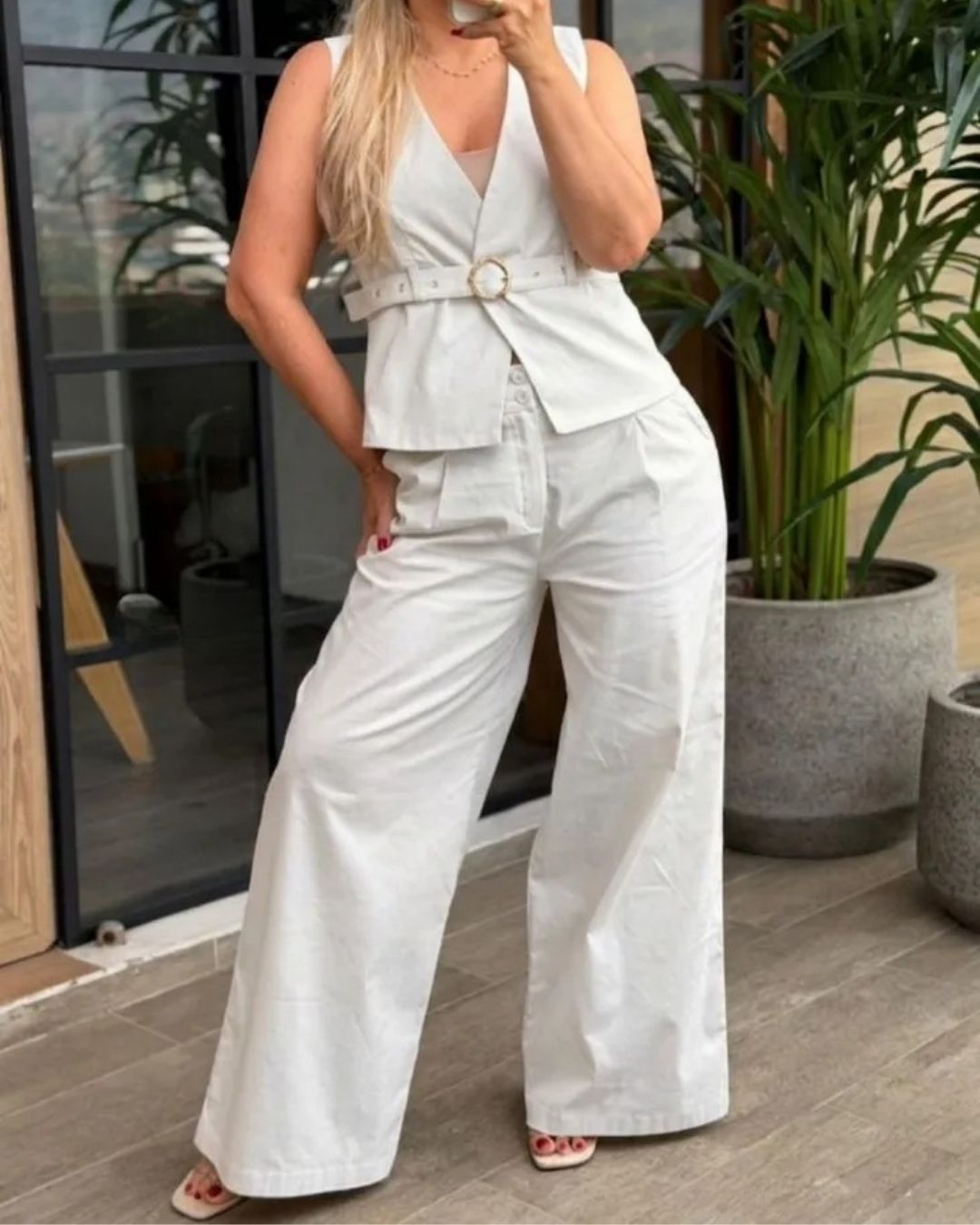 CONJUNTO CHALECO Y PANTALON