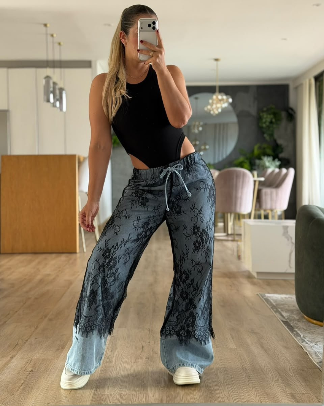 JEANS CON BLONDA