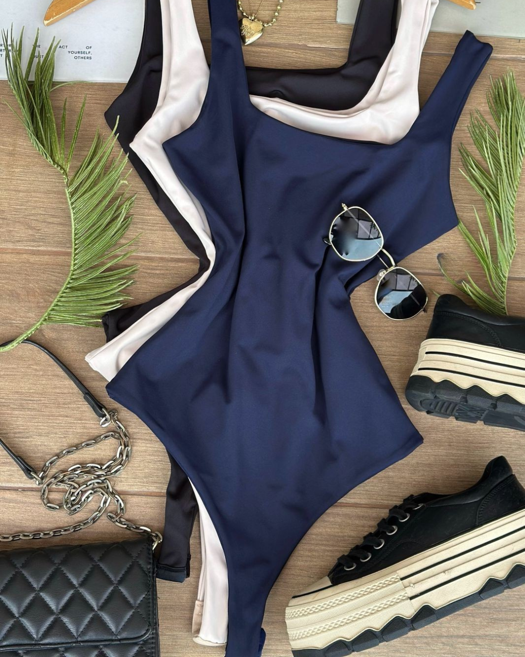 BODY TIRANTES CUELLO CUADRADO
