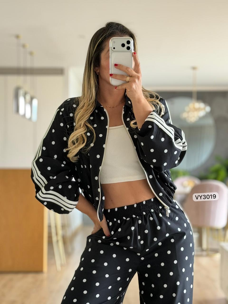 CONJUNTO CHAQUETA Y PANTALON LUNARES